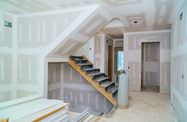 Application de peinture sur plafond par un entrepreneur peintre dans Lotbinière